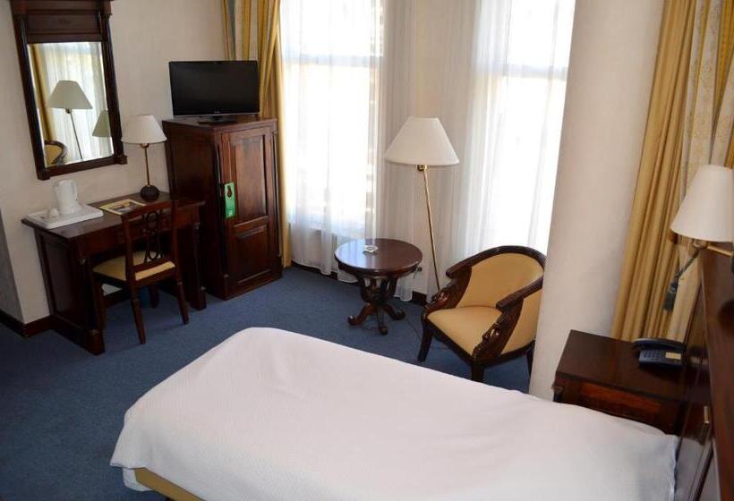 标准单人间, Tongerlo