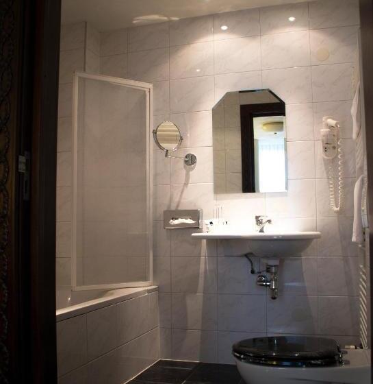 标准单人间, Tongerlo