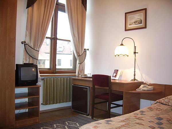 غرفة قياسية فردية, Zamek Pułtusk Dom Polonii