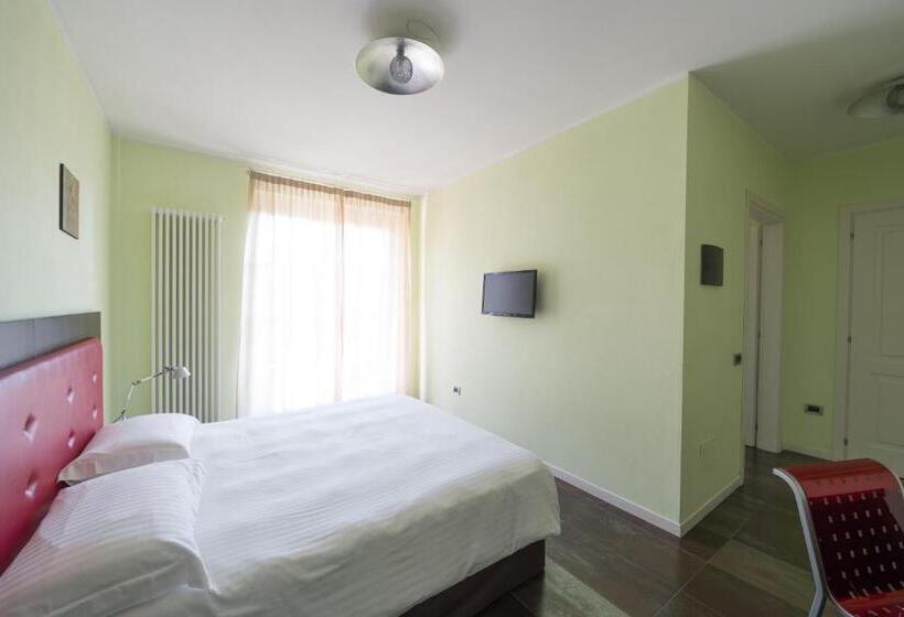 חדר סופריור עם נוף להרים, T Ami Hotel Resort Spa