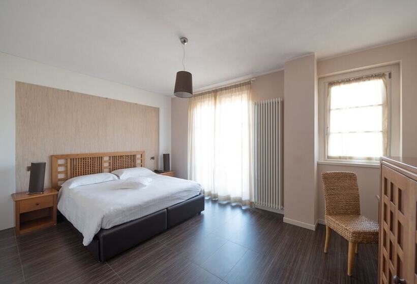 סוויטת ג'וניור נוף הרים, T Ami Hotel Resort Spa