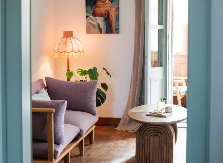 带大床的标准间, Suolo Urla