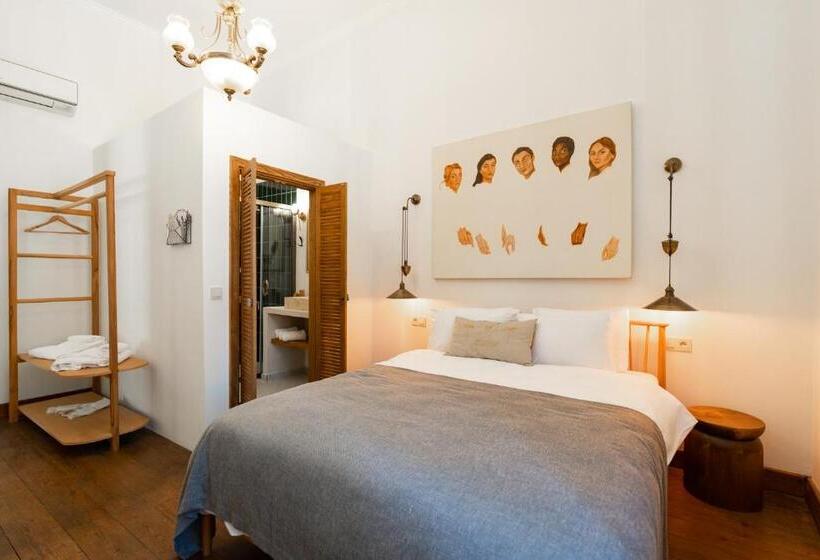 豪华房间, Suolo Urla