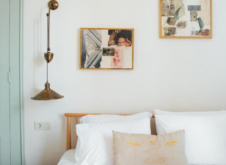 标准间, Suolo Urla