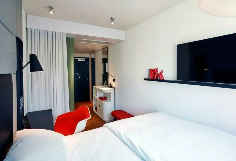 キングサイズベッドのスタンダードルーム, Citizenm London Victoria Station