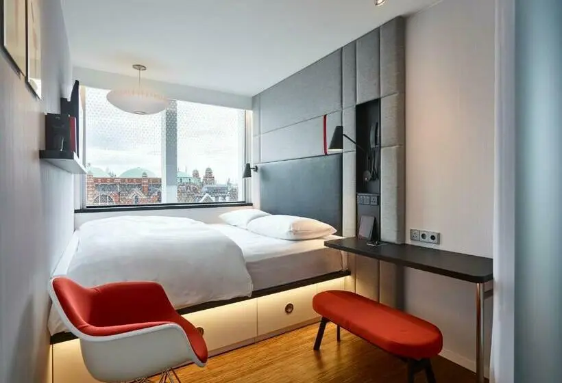 キングサイズベッドのスタンダードルーム, Citizenm London Victoria Station