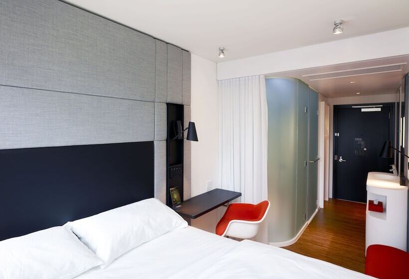 キングサイズベッドのスタンダードルーム, Citizenm London Victoria Station