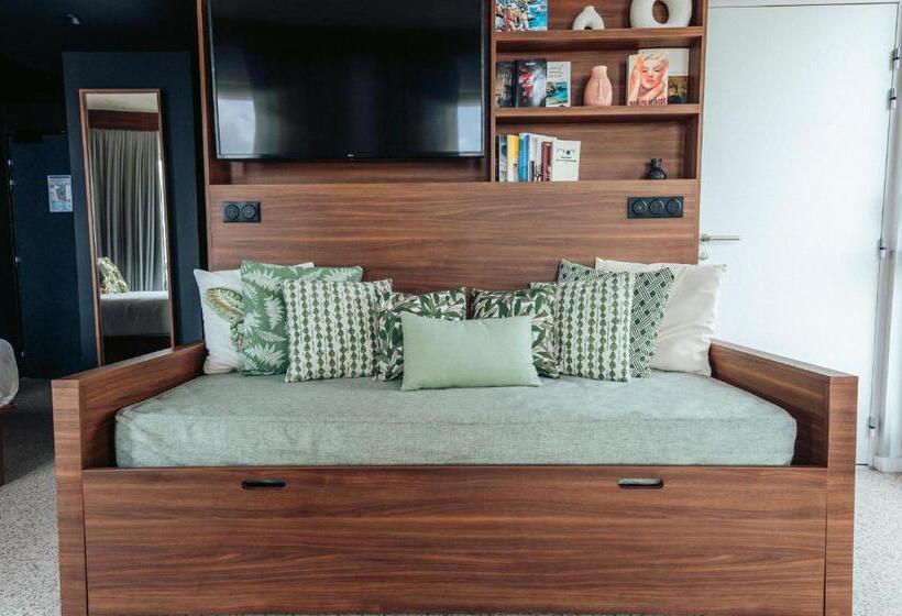 اتاق استاندارد سه نفره, Jost Hôtel Bordeaux Centre Gare Saint Jean