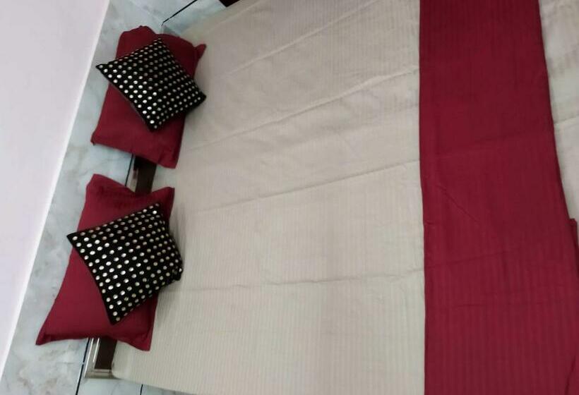 트리플 클래식 룸, Pop 85307  Four Seaons