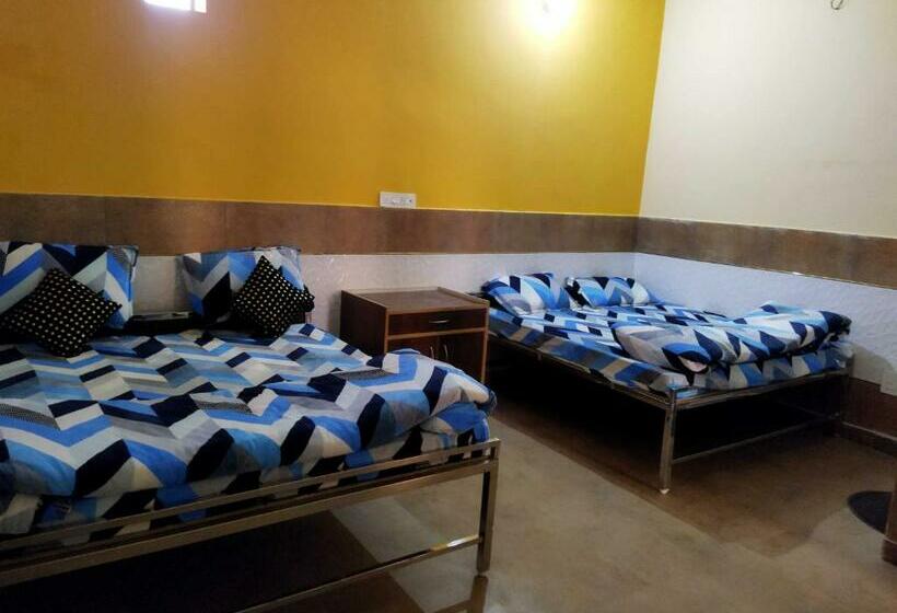 트리플 클래식 룸, Pop 85307  Four Seaons