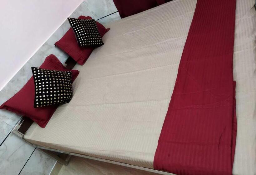 트리플 클래식 룸, Pop 85307  Four Seaons