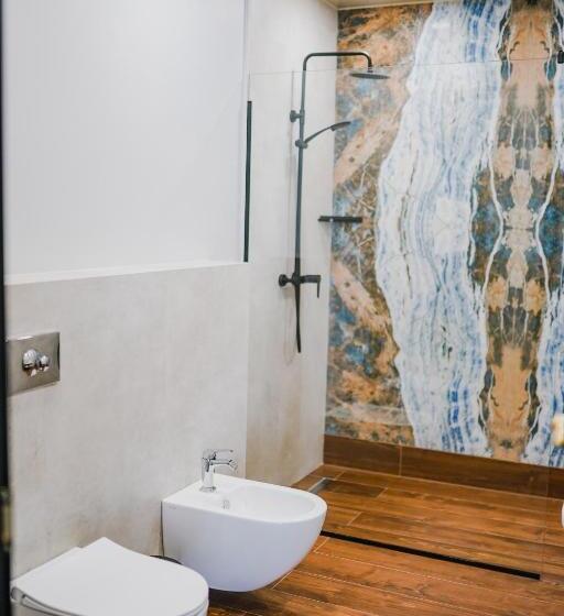 سوییت جونیور با بالکن, Suatis Resort Kazbegi