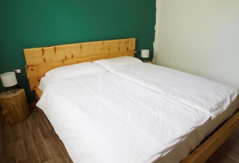 غرفة قياسية حمام مشترك, La Vrata Gialla