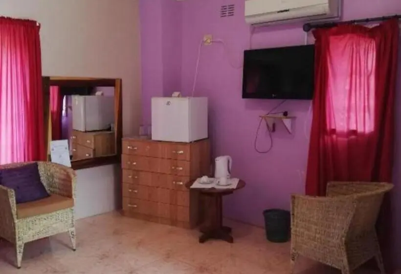 اتاق خانوادگی, The Farmhouse Boutique Guesthouse And Beergarden Cc