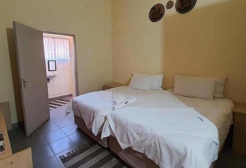 اتاق کلاسیک, The Farmhouse Boutique Guesthouse And Beergarden Cc