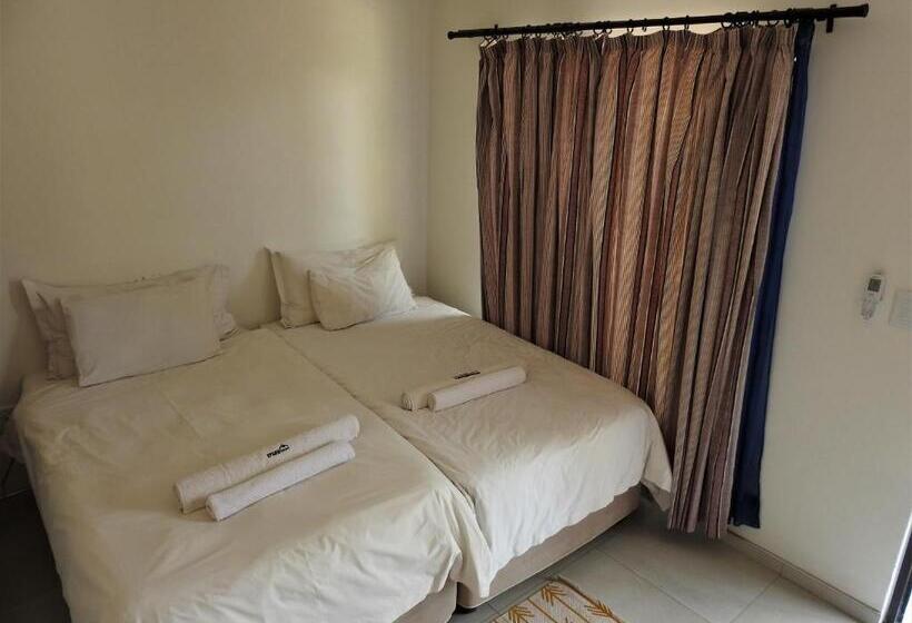اتاق استاندارد چهار تخته, The Farmhouse Boutique Guesthouse And Beergarden Cc