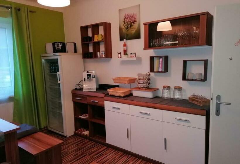 经济房, Gästehaus Ruinenblick