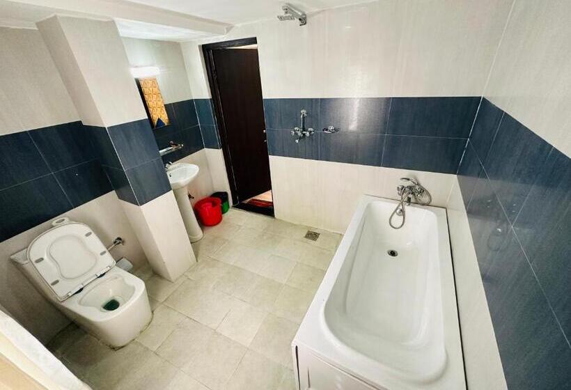 سوییت, Airport Deepshree