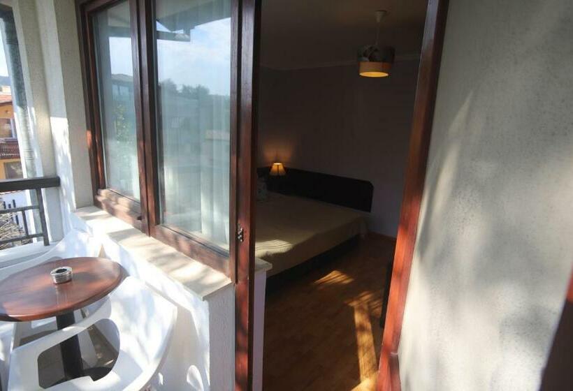 バルコニー付きスタンダードルーム, Guest House Yanita