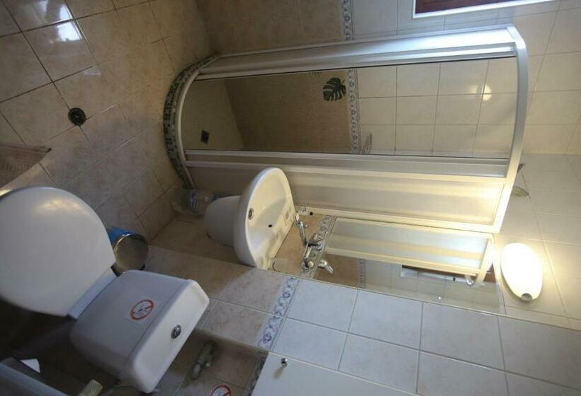 バルコニー付きスタンダードルーム, Guest House Yanita