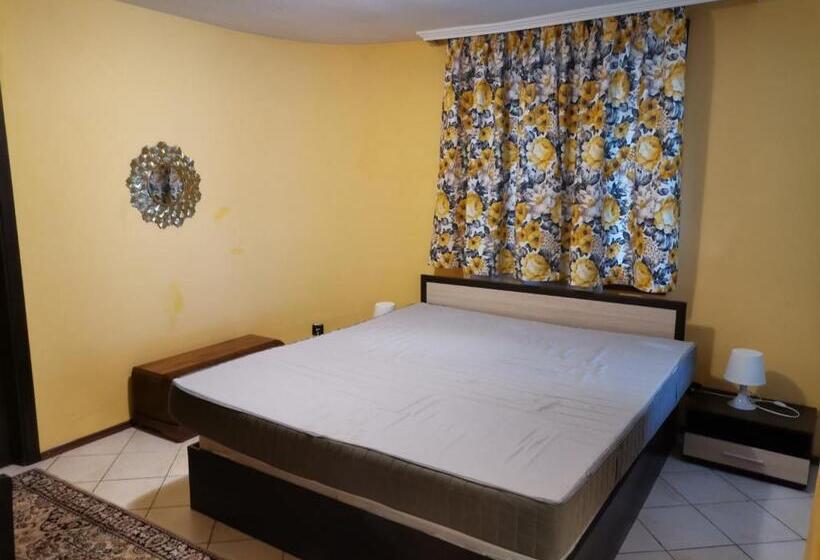 テラス付き1ベッドルームアパートメント, Guest House Yanita