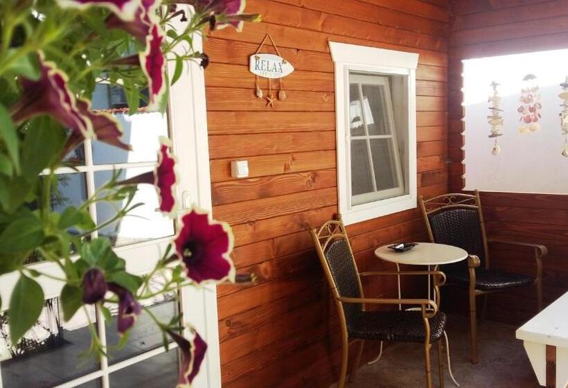 샬레, Guest House Yanita