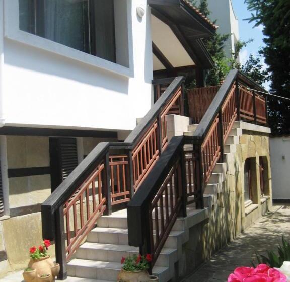 テラス付き1ベッドルームアパートメント, Guest House Yanita