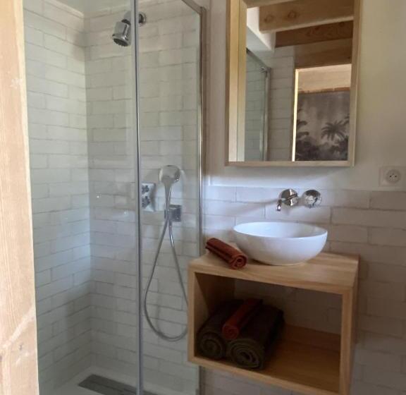 اتاق راحتی سه تخته, Villacanau