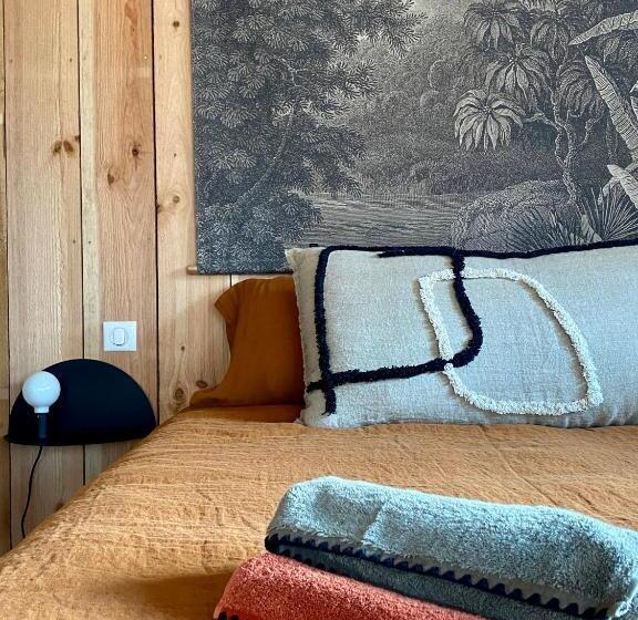 اتاق راحتی سه تخته, Villacanau