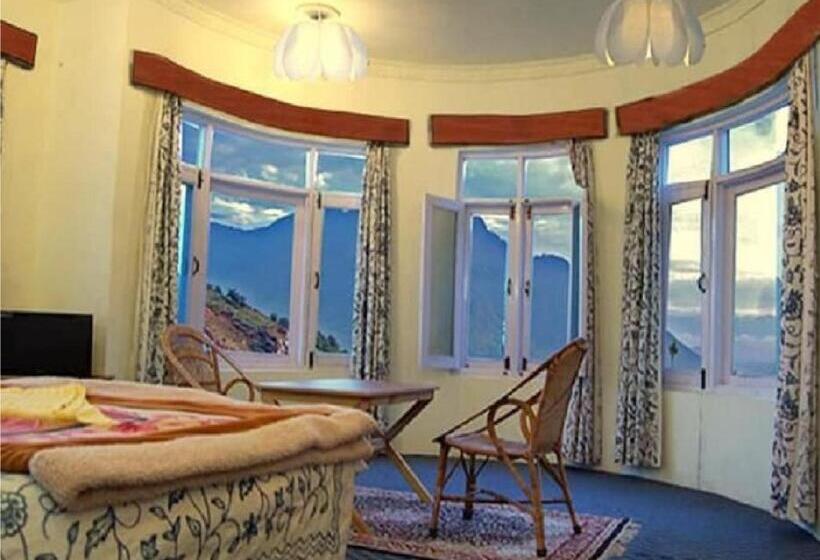 스탠다드 룸 킹사이즈 침대, Calm Holiday Inn