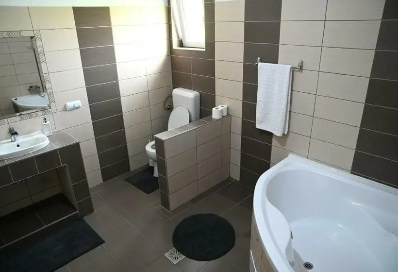 スタンダード４人部屋, Dió Vendégház