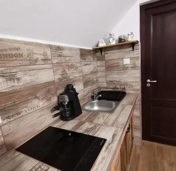 ファミリールーム, Dió Vendégház