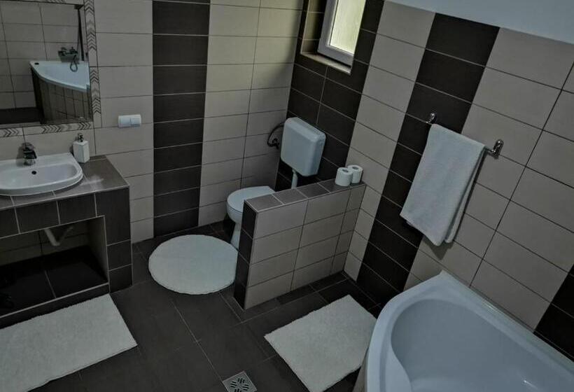 4인용 스탠다드 룸, Dió Vendégház