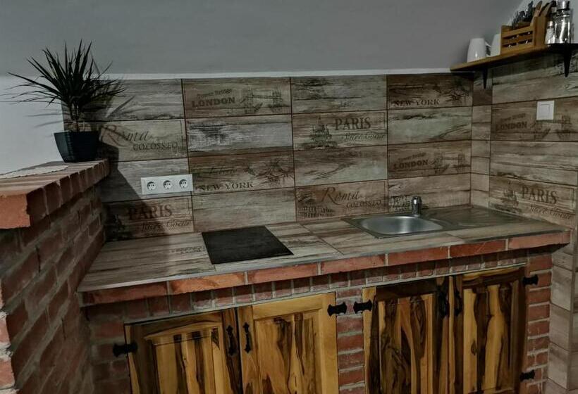 패밀리 룸, Dió Vendégház