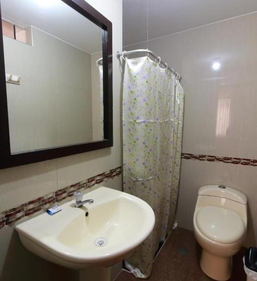 اتاق اکونومی, Hostal Coral