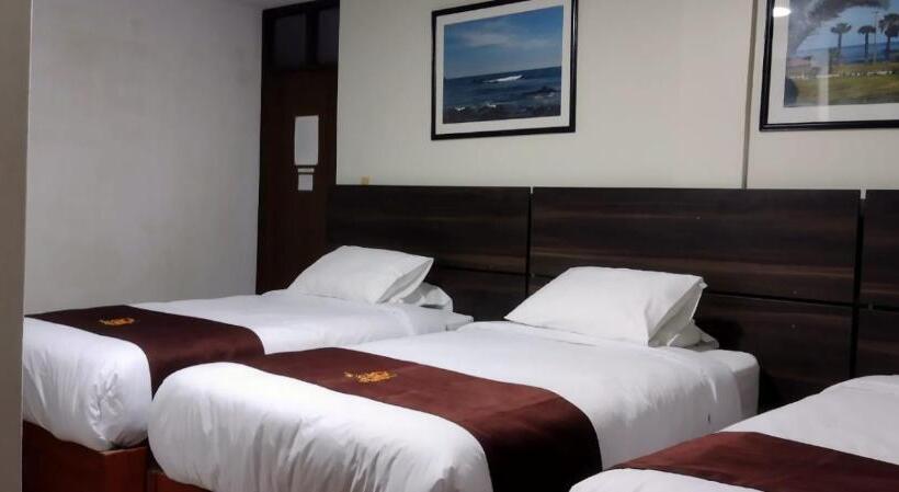 اتاق استاندارد سه نفره, Hostal Coral