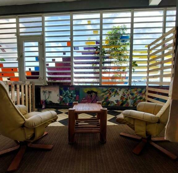 اتاق استاندارد با چشم‌انداز دریا, The Green Hostel