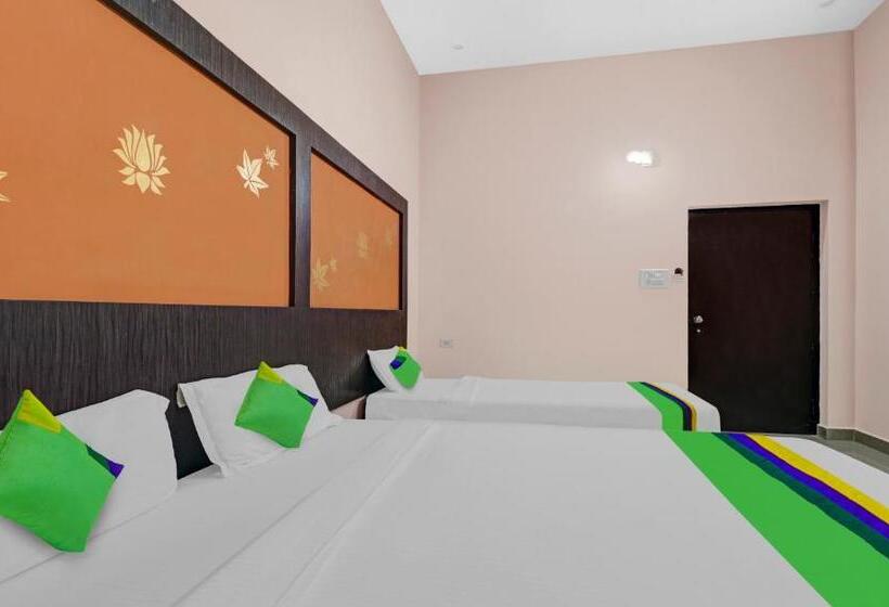 Трехместный Номер Deluxe, Grand Jp Inn Near 2 Km From Gundlupet Bus Stand