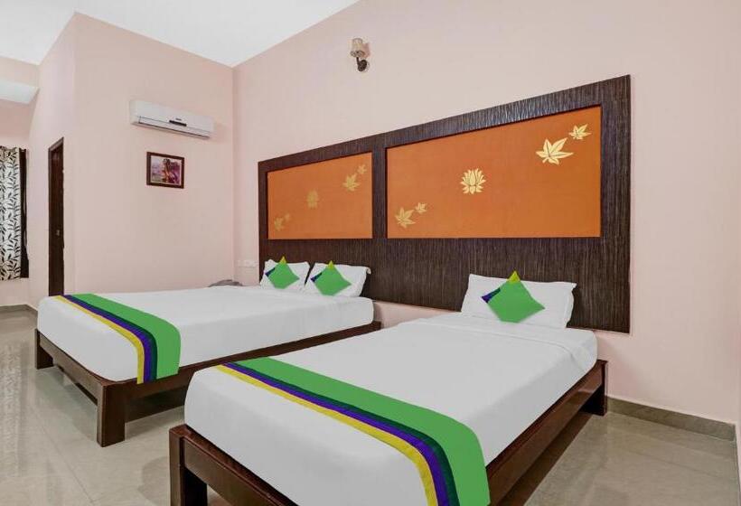 Трехместный Номер Deluxe, Grand Jp Inn Near 2 Km From Gundlupet Bus Stand