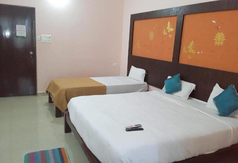 豪华三人间, Grand Jp Inn Near 2 Km From Gundlupet Bus Stand