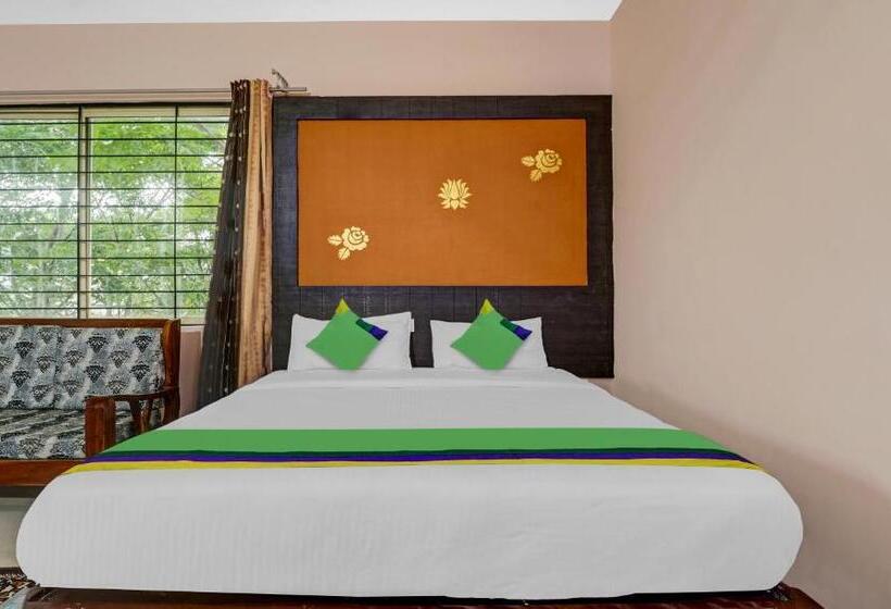 Стандартный Номер Кровать Кинг, Grand Jp Inn Near 2 Km From Gundlupet Bus Stand