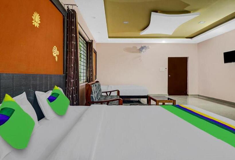 带大床的标准间, Grand Jp Inn Near 2 Km From Gundlupet Bus Stand