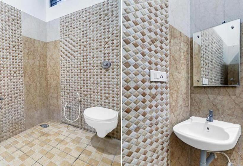 Стандартный Номер Кровать Кинг, Grand Jp Inn Near 2 Km From Gundlupet Bus Stand