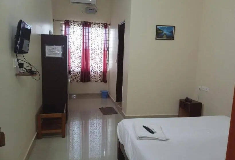デラックスルーム, Grand Jp Inn Near 2 Km From Gundlupet Bus Stand