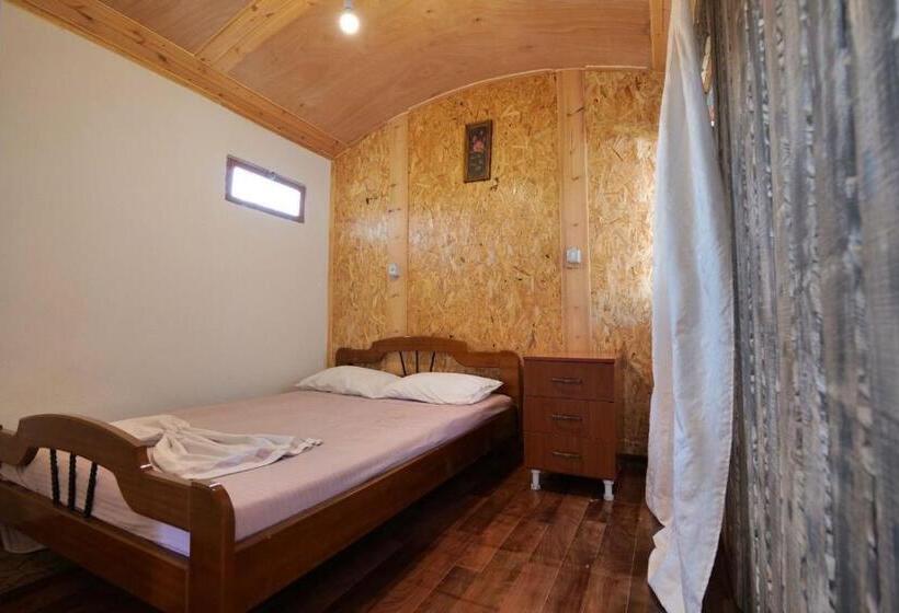 بانگلوی استاندارد, Tropikal Freskia Bunec