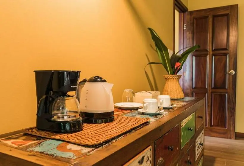 اتاق لوکس با چشم‌انداز دریا, Kunken Boutique