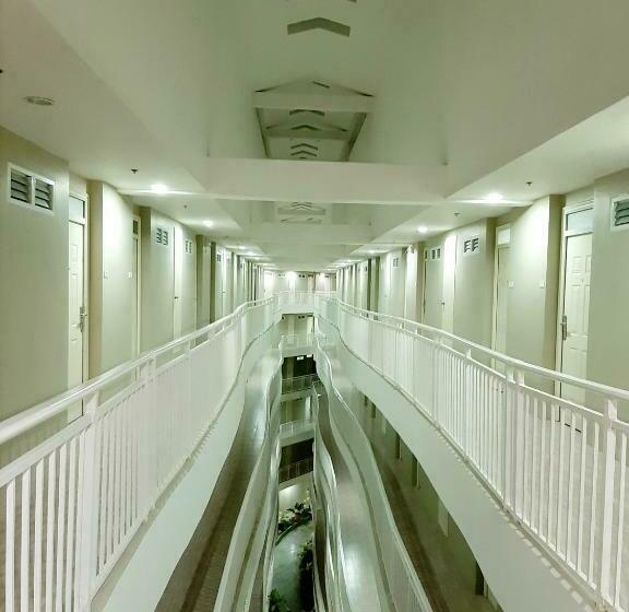 استودیوی استاندارد, Ania Summer Rooms