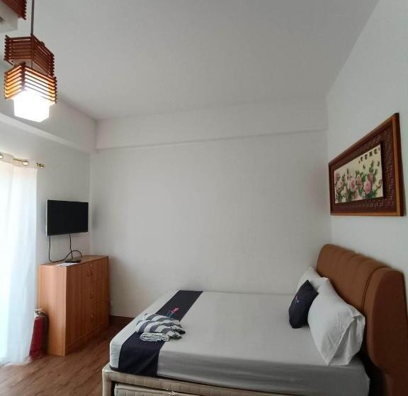 استودیوی استاندارد, Ania Summer Rooms