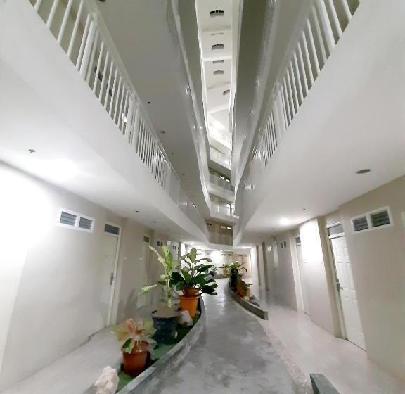 استودیوی استاندارد, Ania Summer Rooms