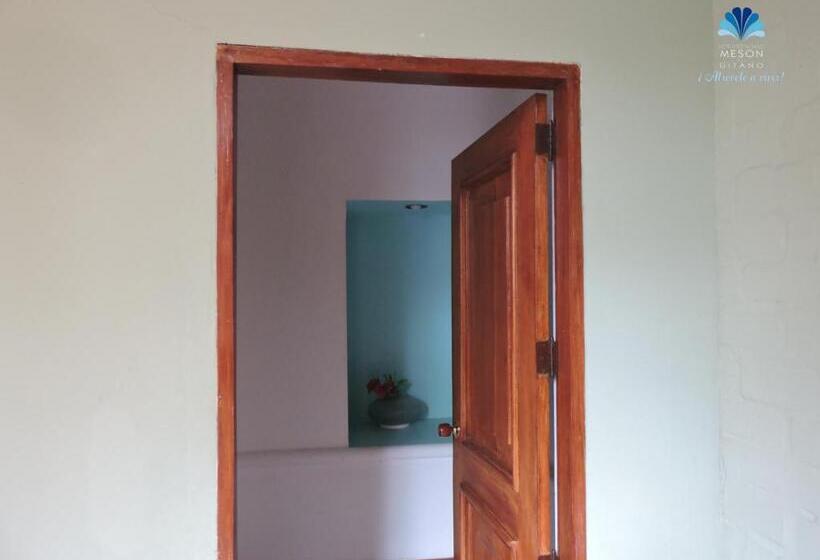 패밀리 룸, Y Restaurante Mesón Del Gitano